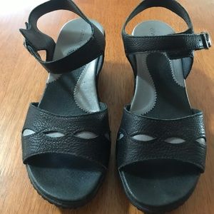 Ariat Black Buckle Strap Sandal